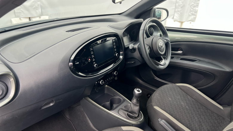 Toyota Aygo X 1.0 VVT-i Edge 5dr Petrol Hatchback